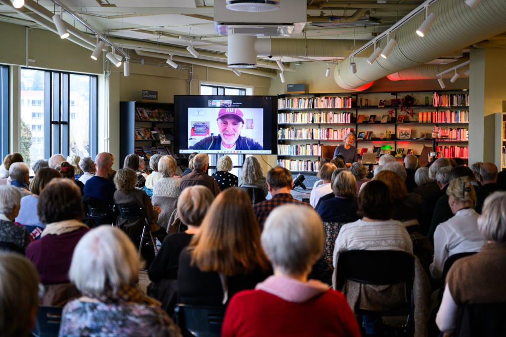 Prisvinner Jo Nesbø i samtale med Helle Stensbak